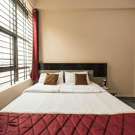 Oyo 9544 Hotel Crown Residency Mysore Exterior photo