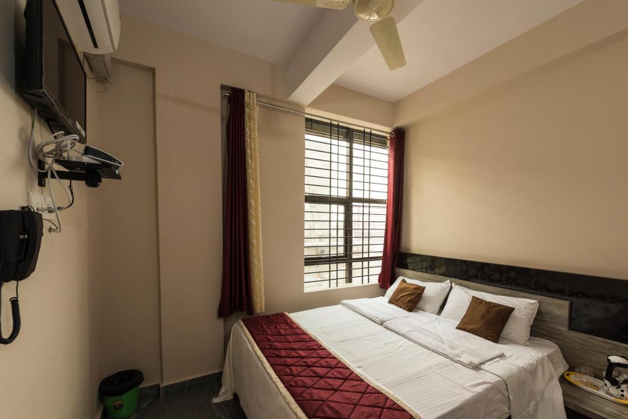 Oyo 9544 Hotel Crown Residency Mysore Exterior photo
