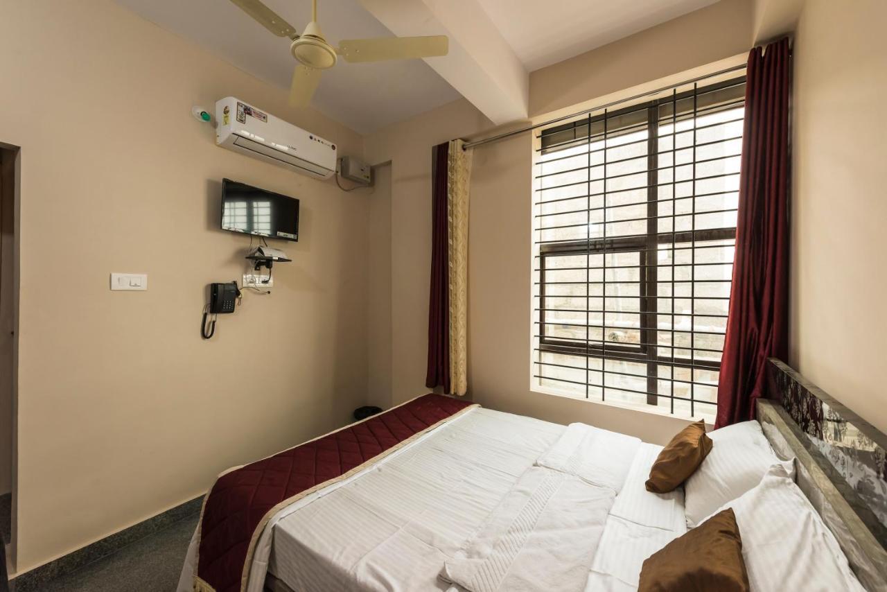Oyo 9544 Hotel Crown Residency Mysore Exterior photo